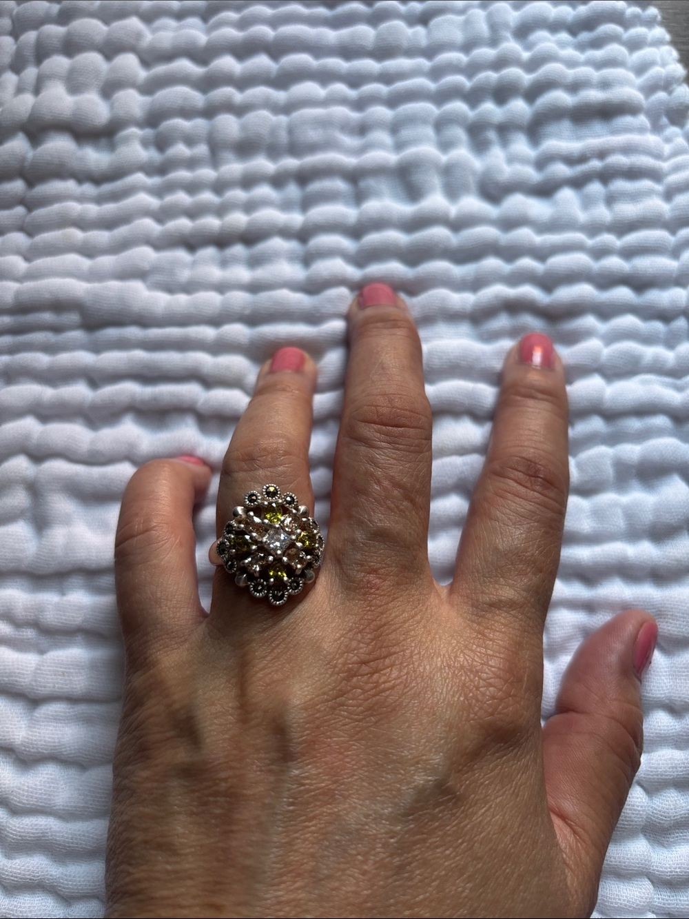 Vintage-Inspired Silver Floral Cluster Ring - Women Jewelry